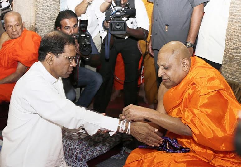 Pre sirisena in Kandy2