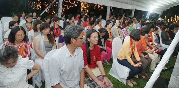 Foreign-Buddhist-Delegation-2