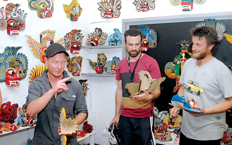 Ambalangoda mask industry 4