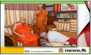    President meets Maha Sangha