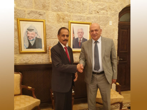 Representative of Sri Lanka to Ramallah meets with Minister of Tourism of the State of Palestine