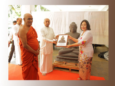 Indonesia presents a Buddha Statue to Dharmayathanaya in Bauddhaloka Mawatha