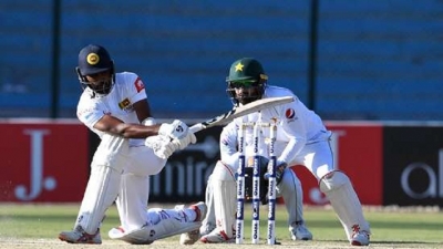 Pakistan sniff series victory despite Fernando fightback