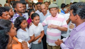 President visits affected areas in Kalutara District