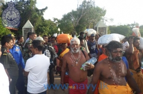 Navy extend hospitality to Kataragama pilgrims -