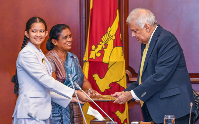 Student Parliamentarians of Mahamaya Balika Vidyalaya, Kadawatha met President