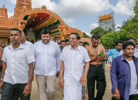 President Sirisena visits Nallur Kovil