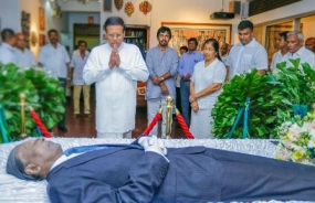 Presidential last respect to the late veteran film director