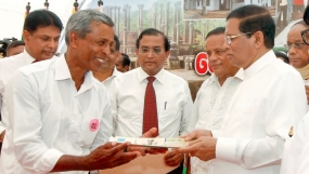 Land deeds offered for Medirigiriya colonist