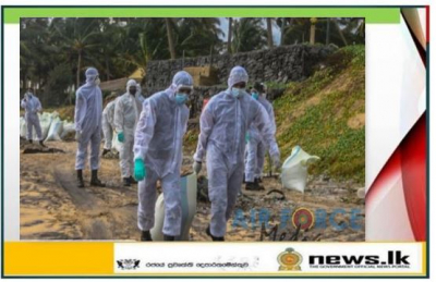 Troops from SLFA base katunayake developed to collect ship debris along coastal belt