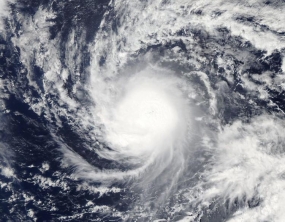 Hurricane Ana stays well south of Hawaii