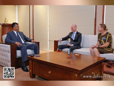 Australian High Commissioner meets Defence Secretary