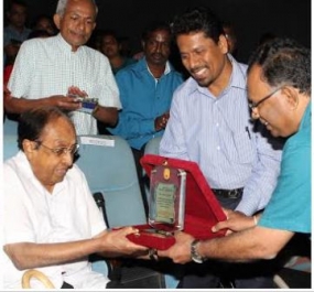 Ruhuna University Alumni pay tribute to Ronnie De Mel