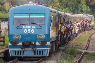 Train delay on coastal and Kelani Valley lines