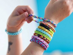 Loom bands &#039;inhalation danger&#039; to young children