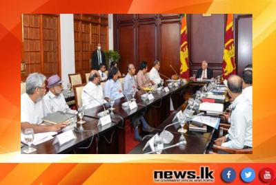 The President presides over discussions on future activities of the Sinhala Cultural Institute