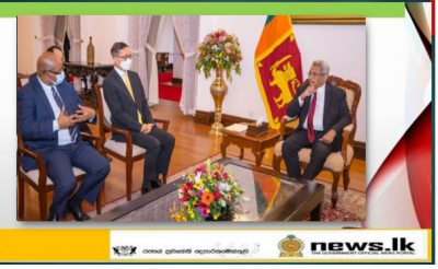 Three new envoys present credentials